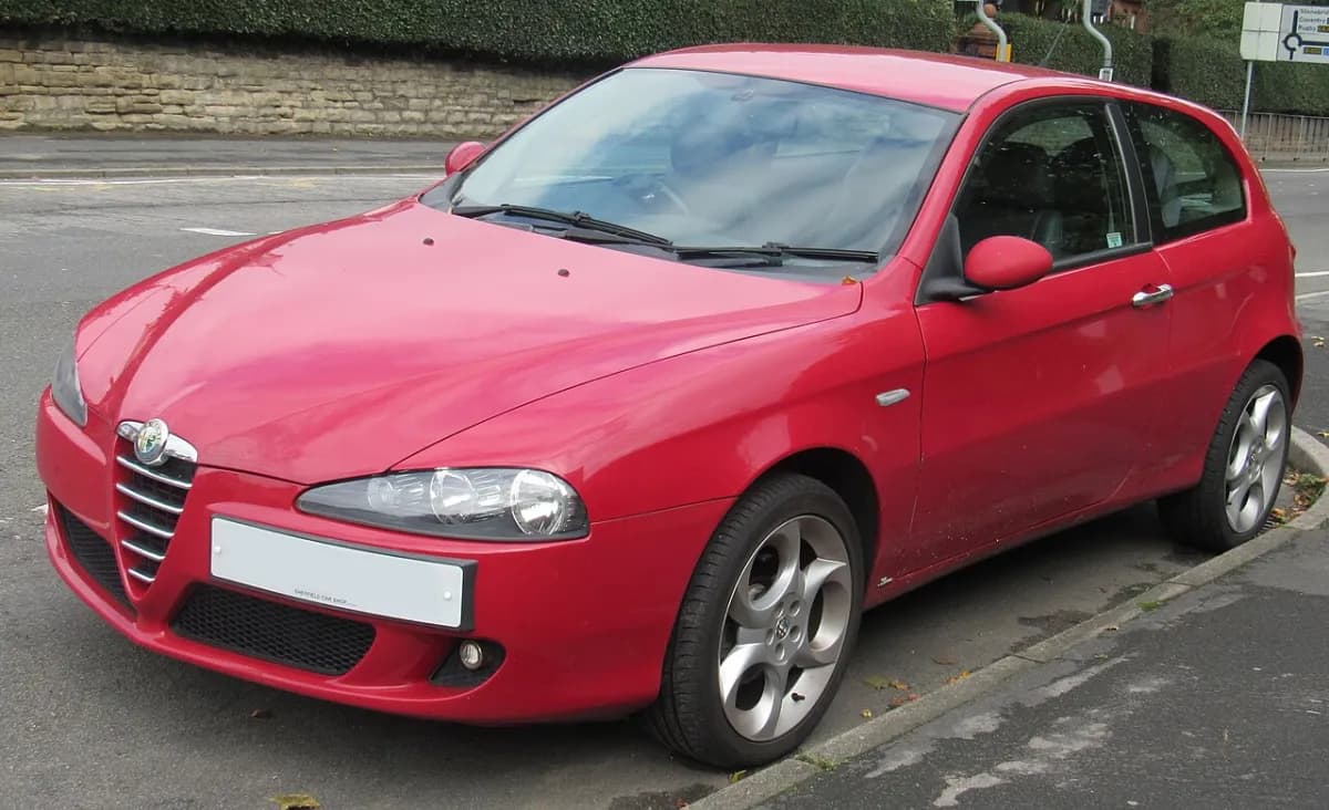 Alfa Romeo 147 937 (2000-2010) önden görünüm