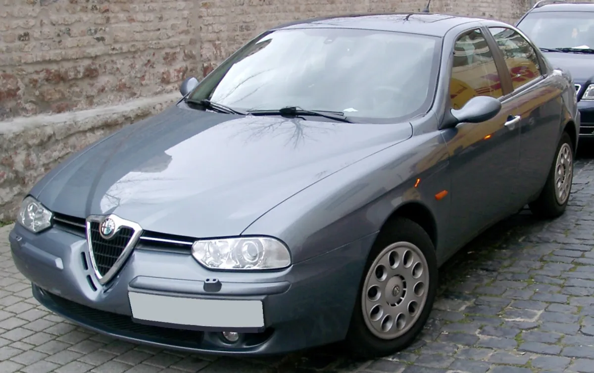 Alfa Romeo 156 Pre-facelift (1997-2003) önden görünüm