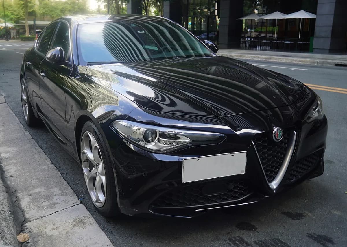 Alfa Romeo Giulia 952 (2015-) önden görünüm