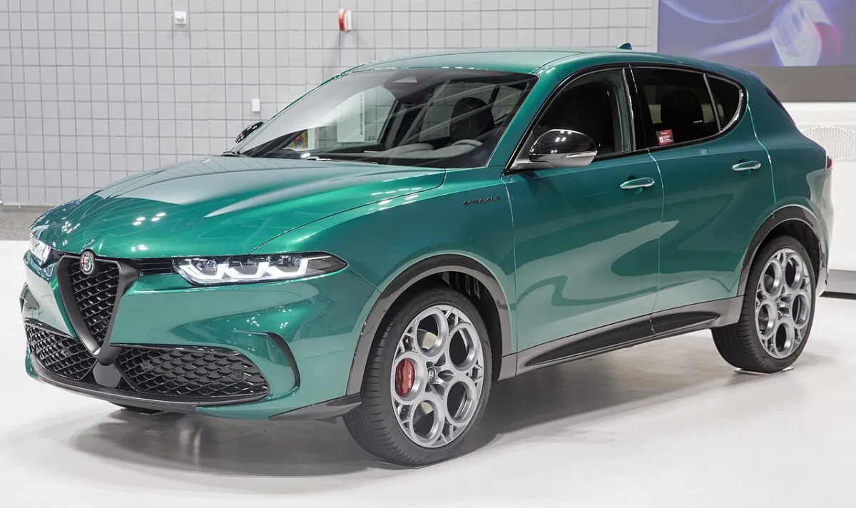 Alfa Romeo Tonale Tonale (2022-) önden görünüm