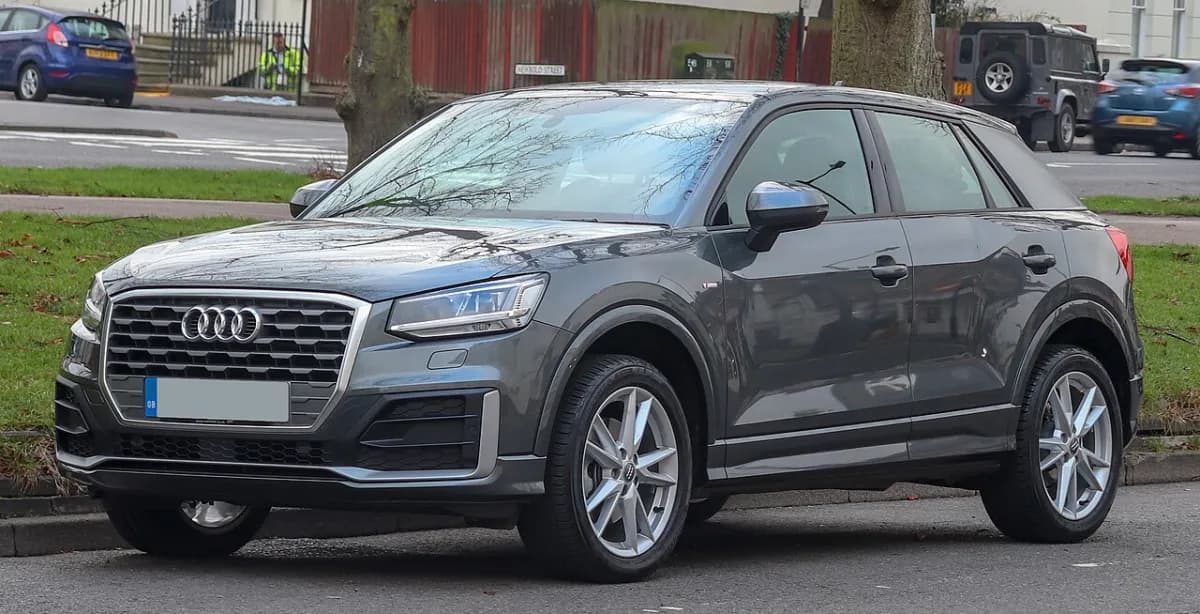 Audi Q2 GA (2016-) önden görünüm