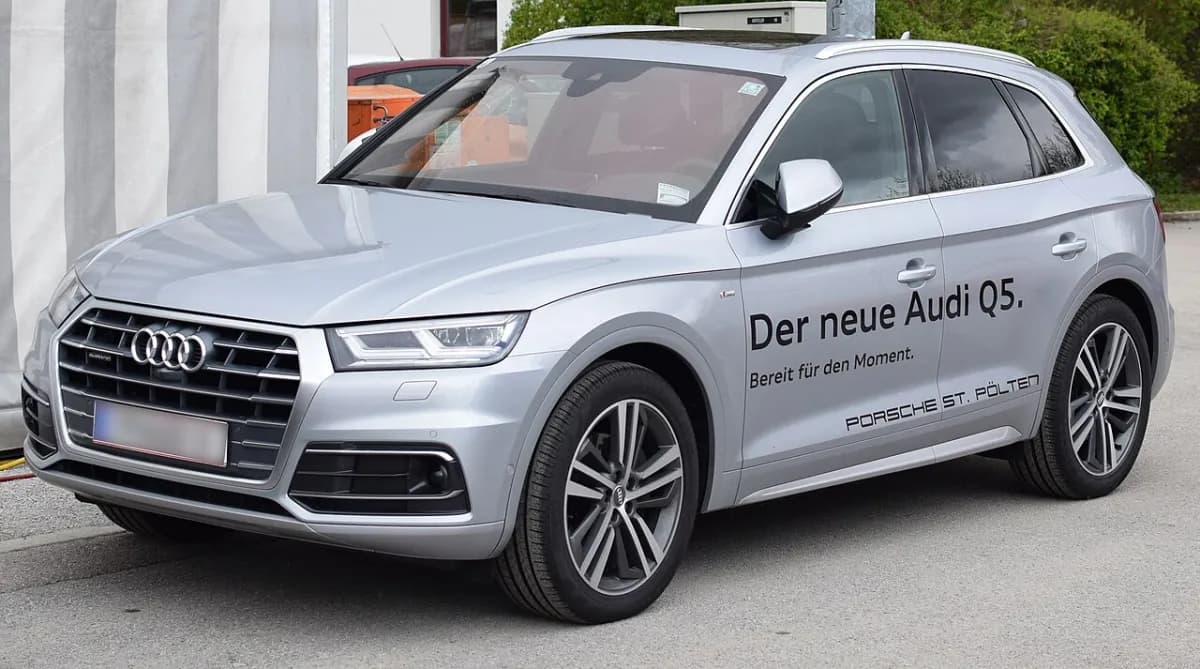 Audi Q5 FY (2016-2024) önden görünüm