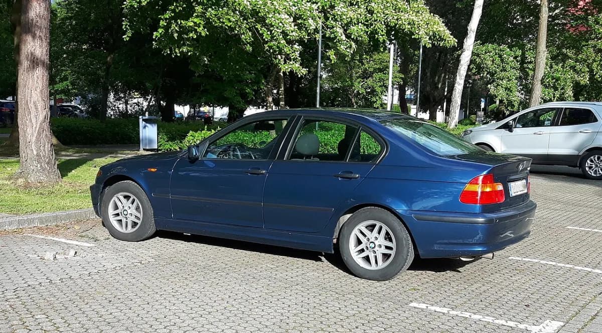 BMW 3 Serisi E46 (1998-2005) önden görünüm