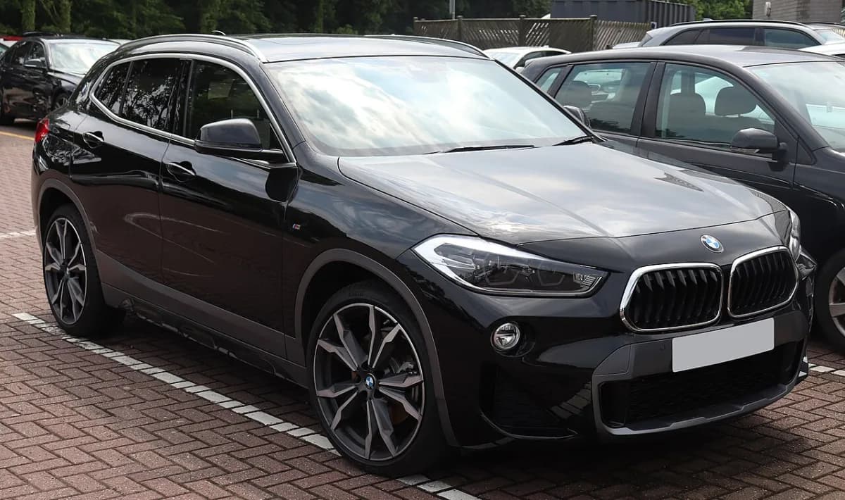 BMW X2 F39 (2018-2023) önden görünüm