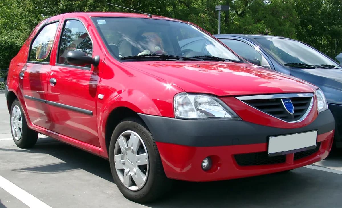 Dacia Logan Gen1 (2004-2012) önden görünüm