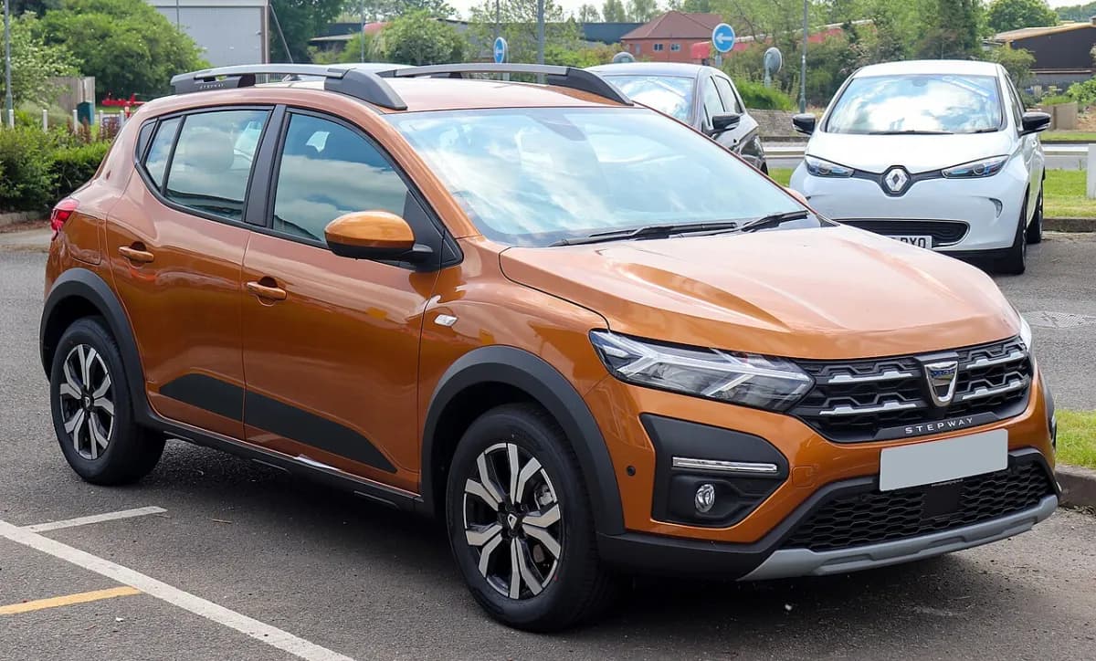 Dacia Sandero Gen3 (2020-...) önden görünüm