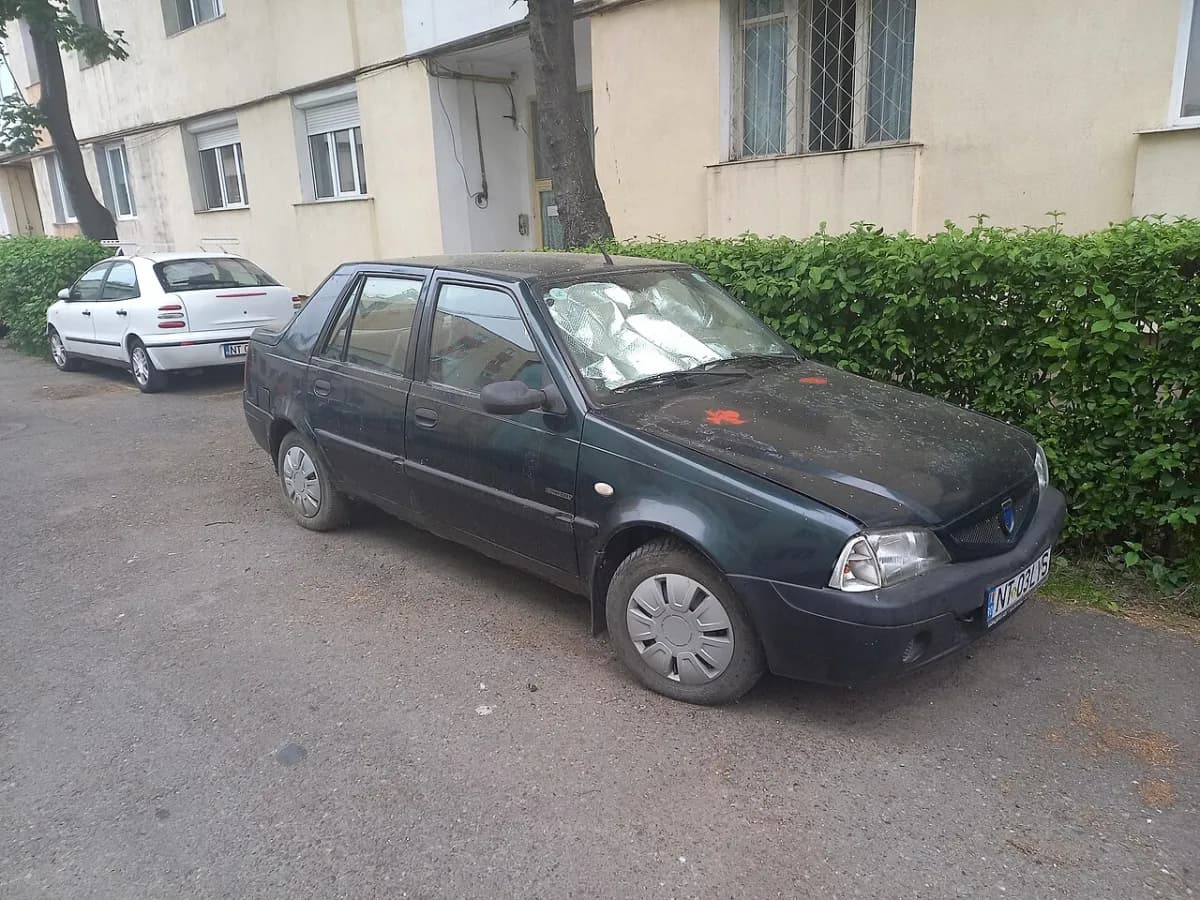 Dacia Solenza Solenza (2003-2005) önden görünüm