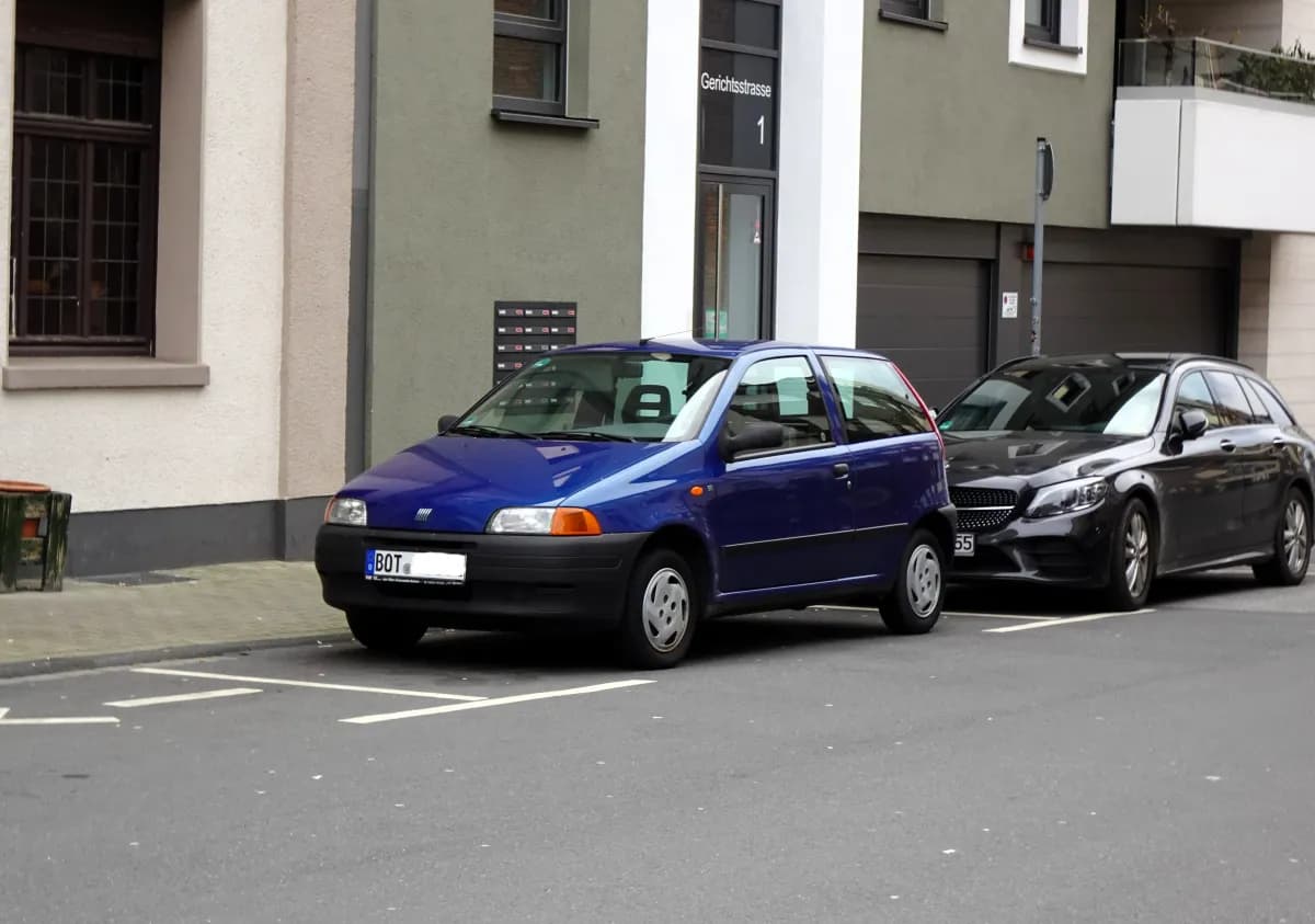 Fiat Punto MK1 (1993-1999) önden görünüm