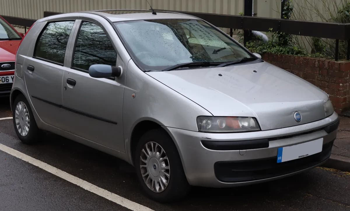 Fiat Punto MK2 / 188 (1999-2007) önden görünüm