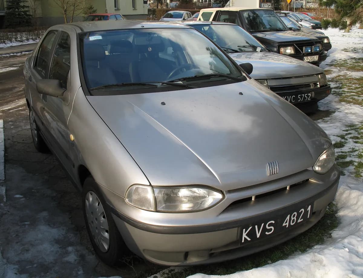 Fiat Siena MK1 (1997-2002) önden görünüm