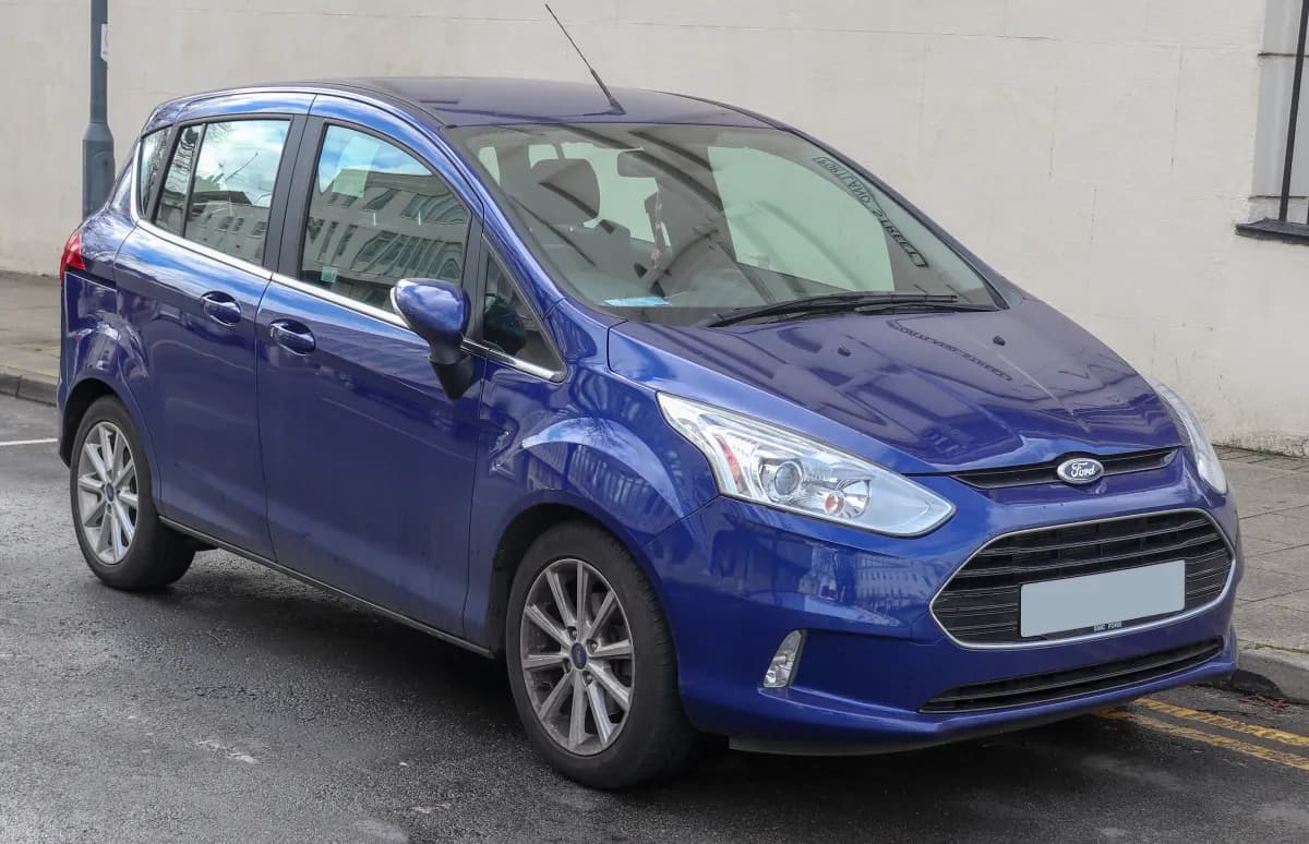 Ford B-Max MK1 (2012-2017) önden görünüm