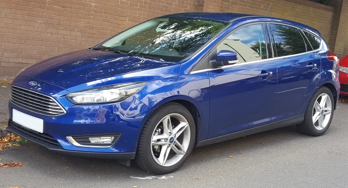 Ford Focus Mk3 (2011-2018) önden görünüm