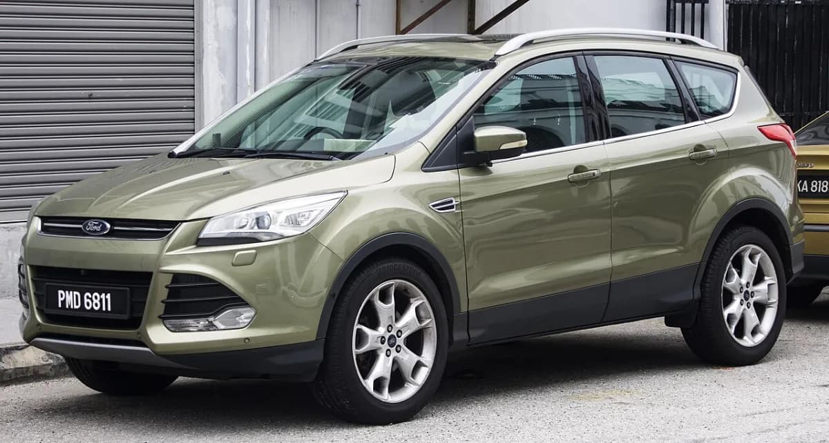 Ford Kuga C520 (2012-2019) önden görünüm