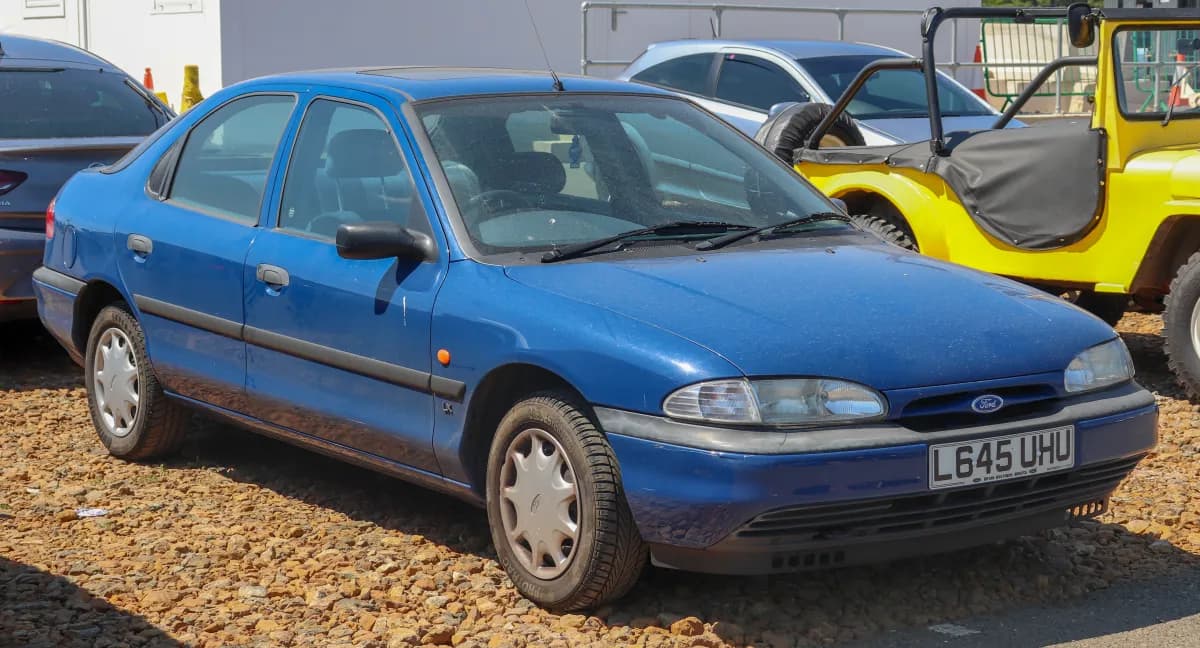 Ford Mondeo MK1 (1993-1996) önden görünüm