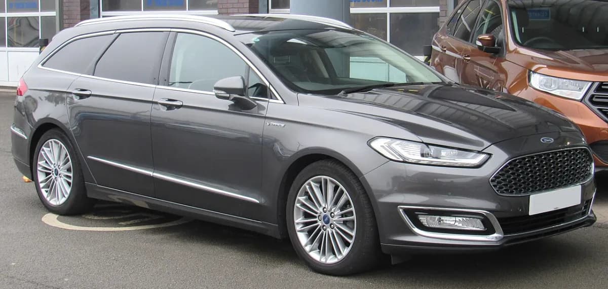Ford Mondeo MK5 (2014-2022) önden görünüm