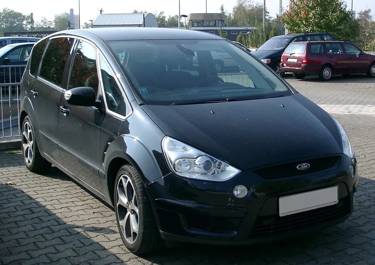 Ford S-Max Mk1 (2006-2014) önden görünüm