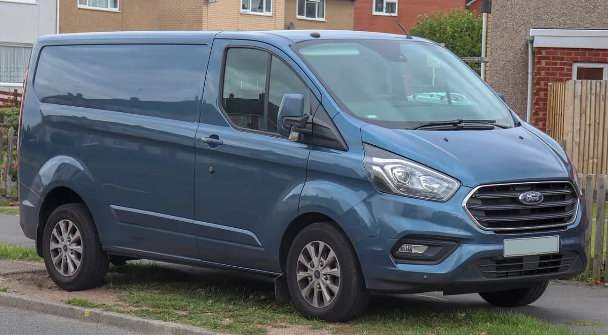 Ford Transit Custom V362 (2012-...) önden görünüm