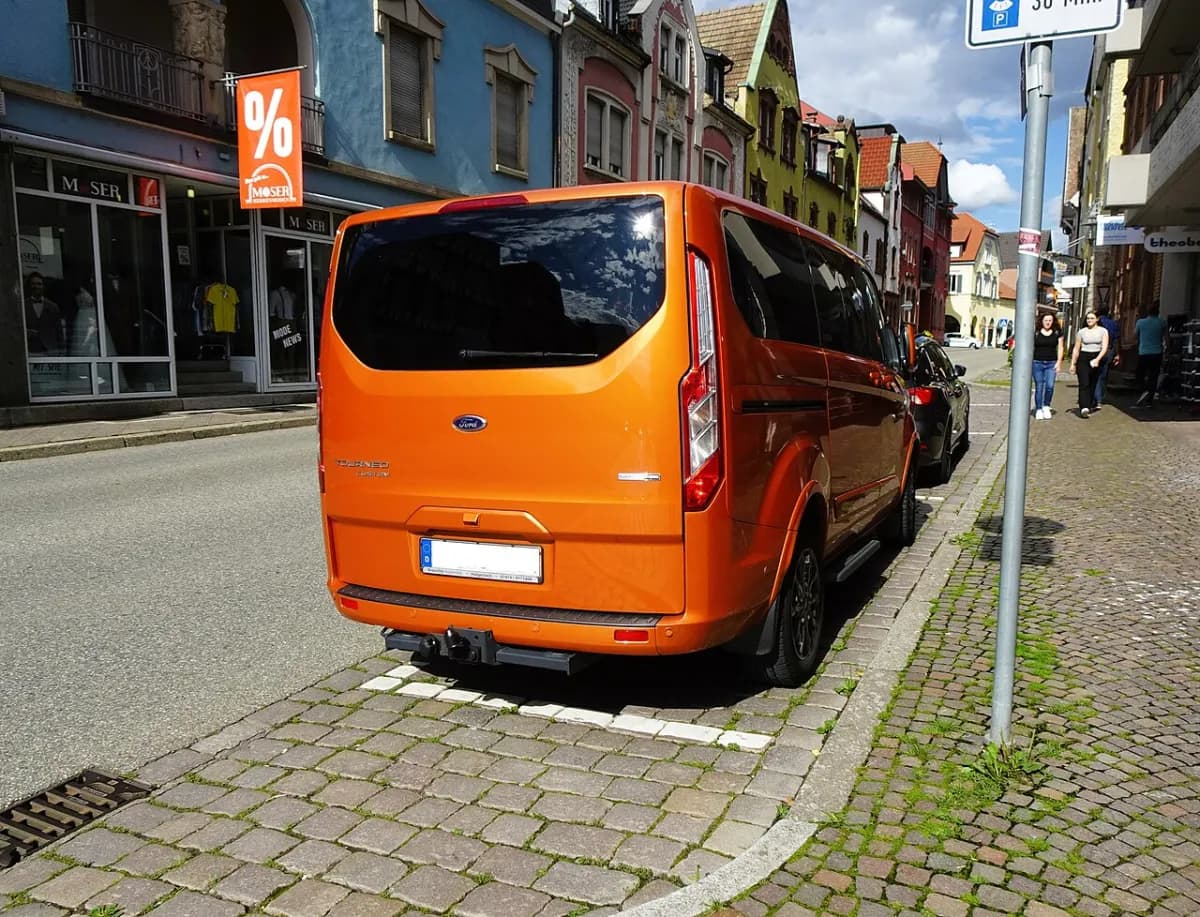 Ford Transit Custom V710 (2023-) önden görünüm