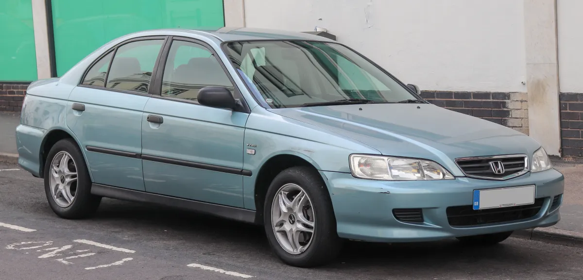 Honda Accord 6. Nesil (1998-2002) önden görünüm