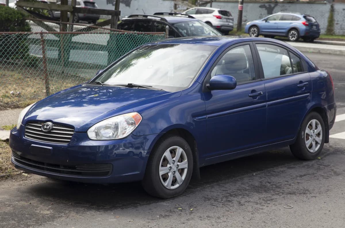 Hyundai Accent Blue (2011-2018) önden görünüm