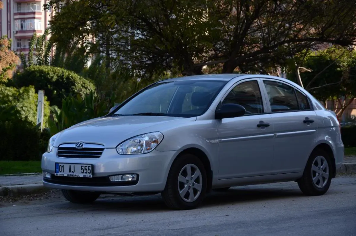 Hyundai Accent Era (2005-2011) önden görünüm