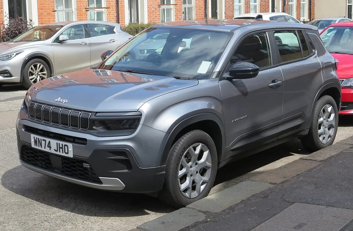Jeep Avenger Avenger (2023-) önden görünüm