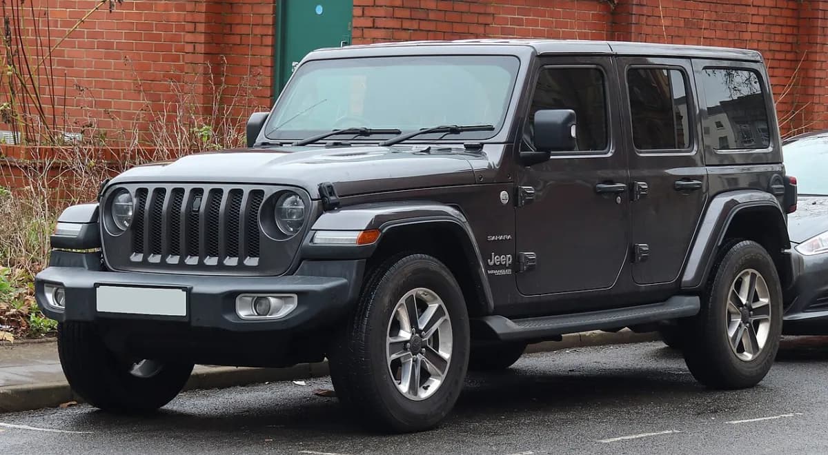 Jeep Wrangler JL (2018-) önden görünüm