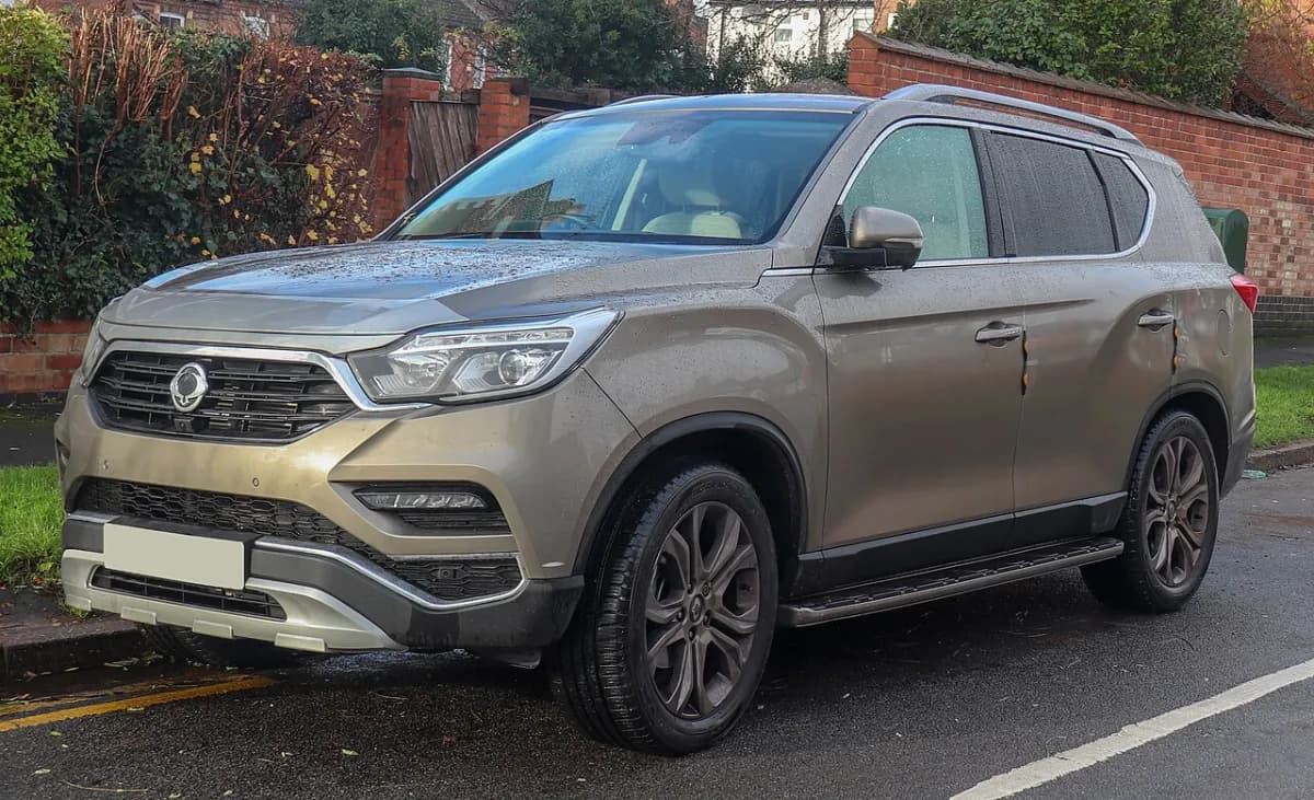 KGM Rexton Y400 (2017-) önden görünüm