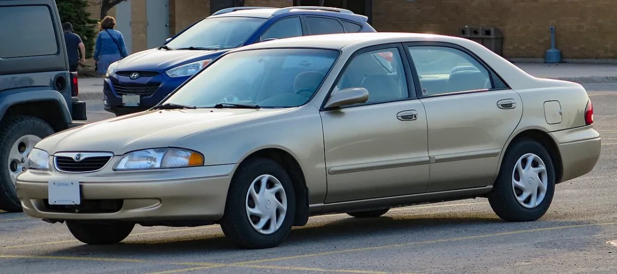Mazda 626 GF (1997-2002) önden görünüm