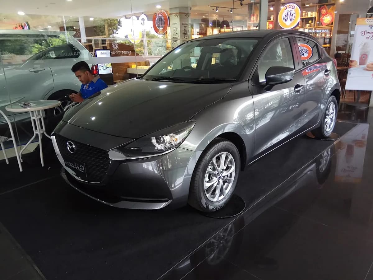 Mazda Mazda2 DJ (2014-) önden görünüm