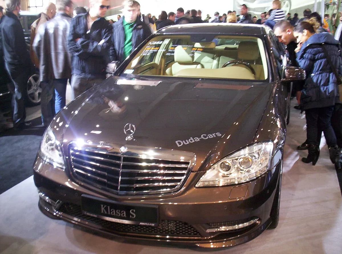 Mercedes-Benz S Serisi W221 (2005-2013) önden görünüm