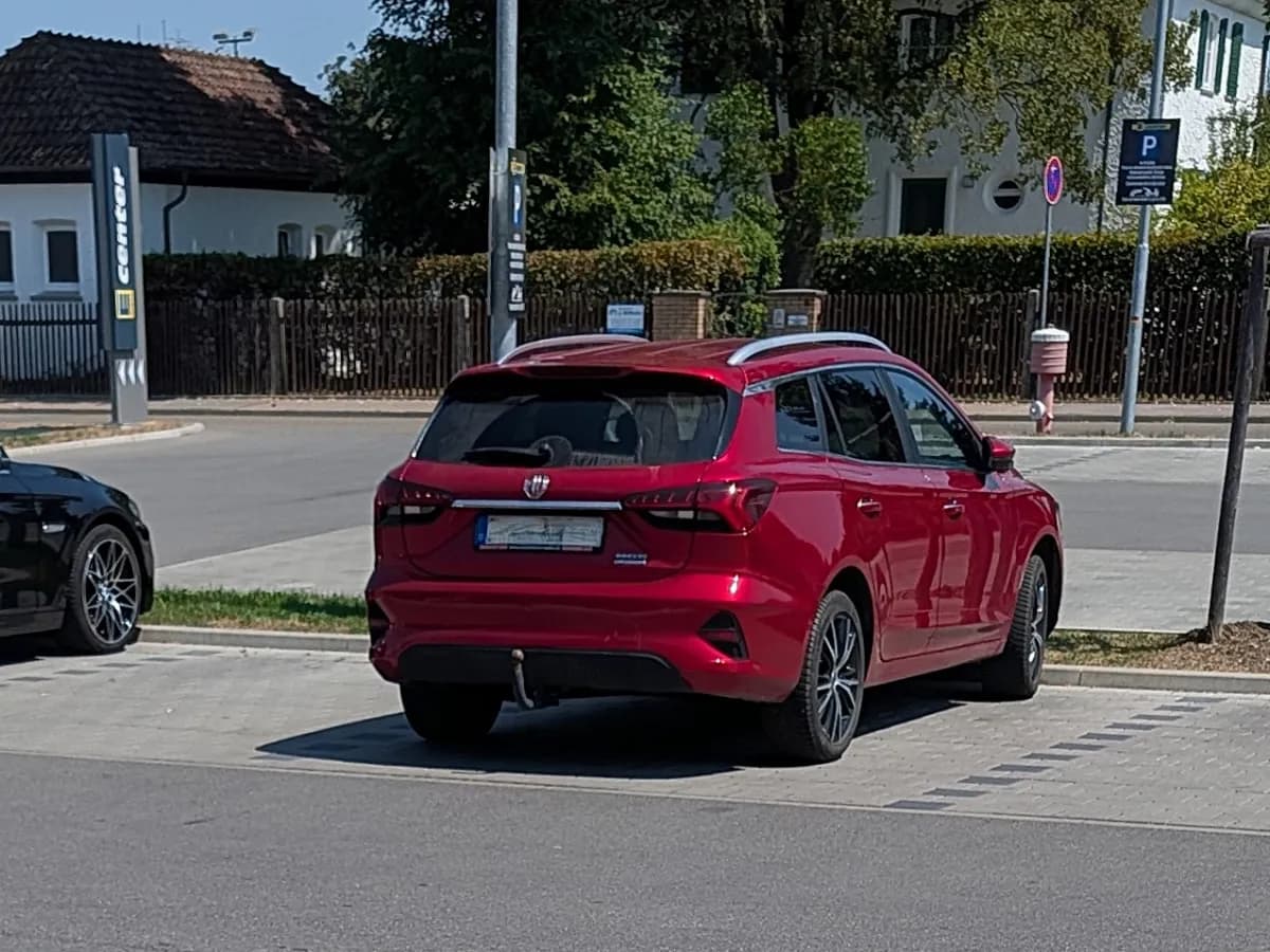 MG MG5 Electric MG5 (2022-) önden görünüm