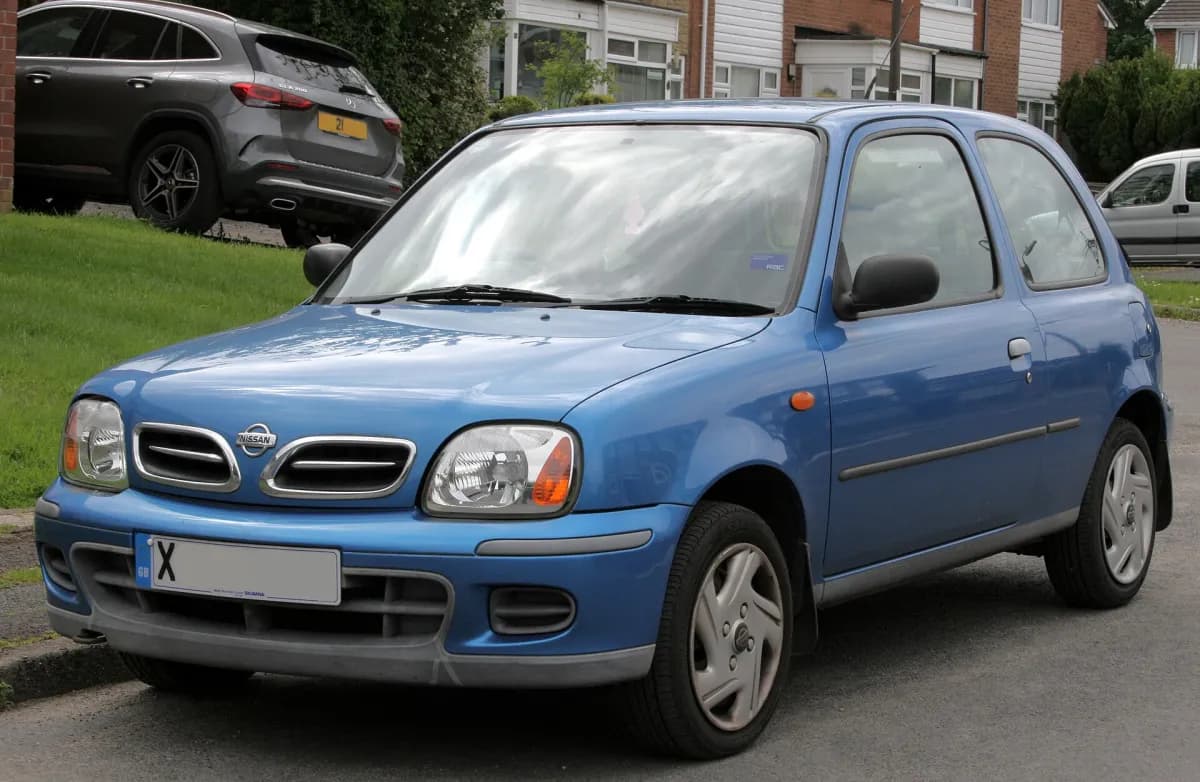 Nissan Micra K11 (1992-2002) önden görünüm