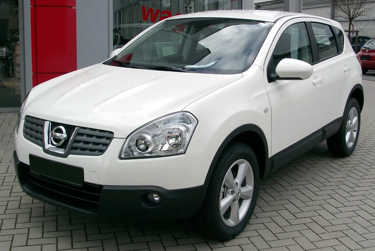 Nissan Qashqai J10 (2007-2013) önden görünüm