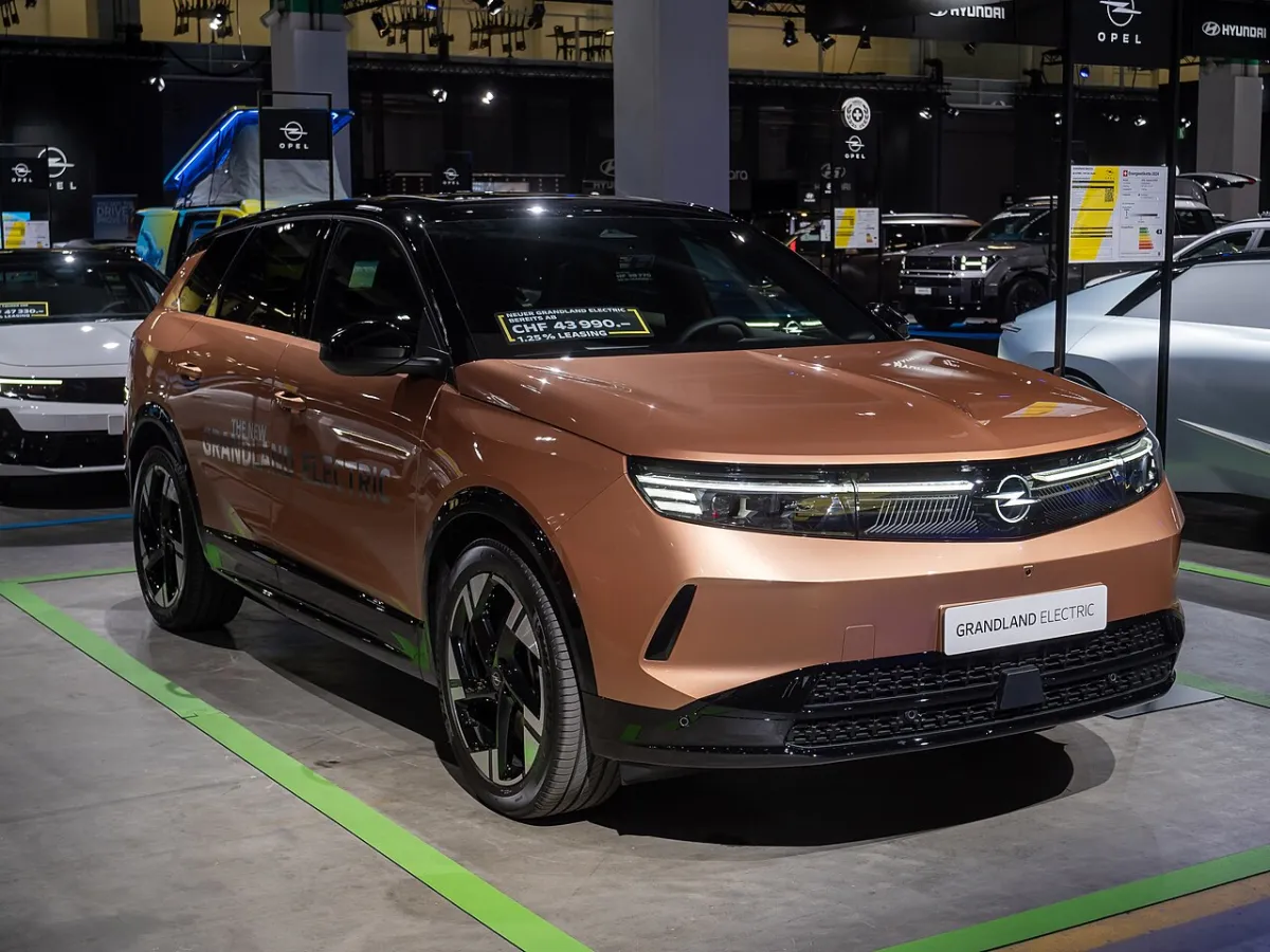 Opel Grandland Gen2 (2024-) önden görünüm
