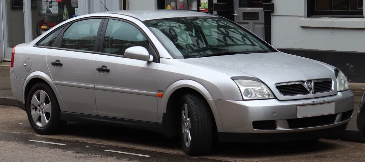 Opel Vectra C (2002-2008) önden görünüm