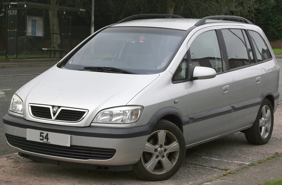 Opel Zafira A (1999-2005) önden görünüm
