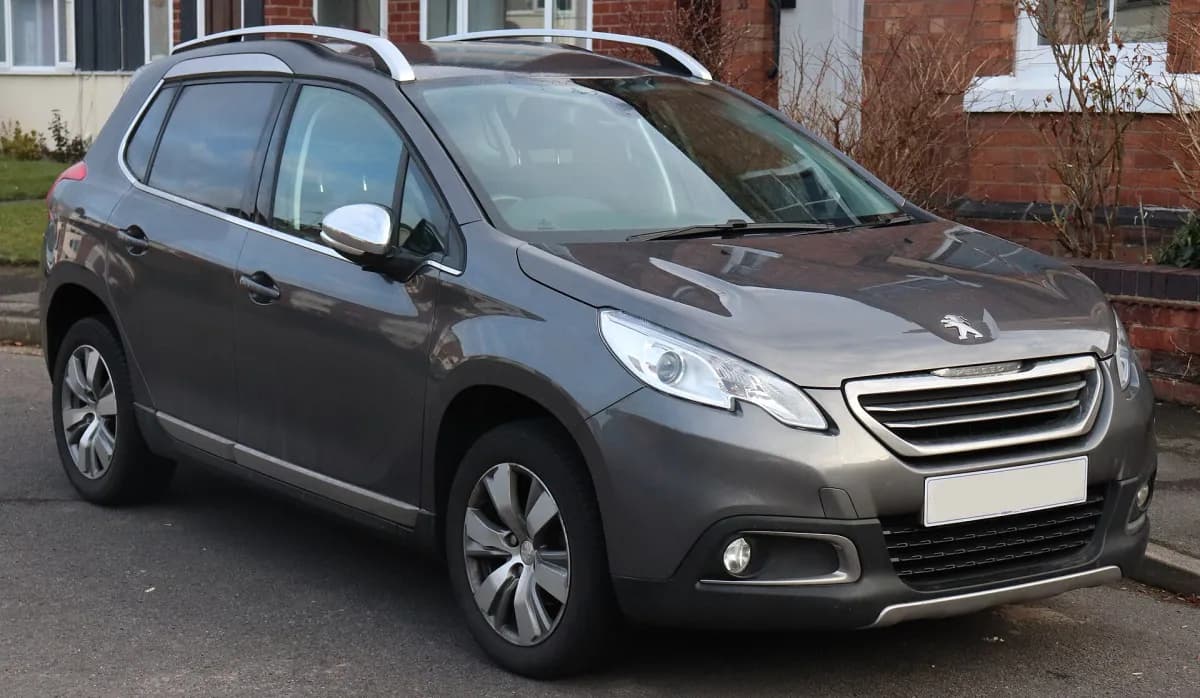 Peugeot 2008 A94 (2013-2019) önden görünüm