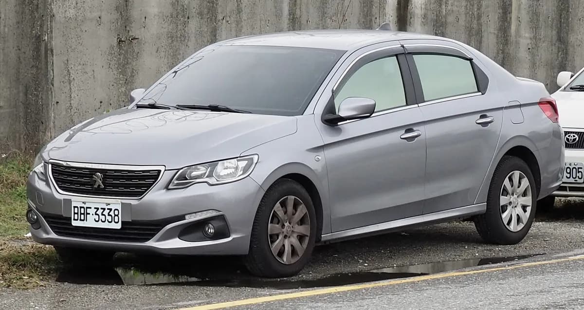 Peugeot 301 MK1 (2012-) önden görünüm