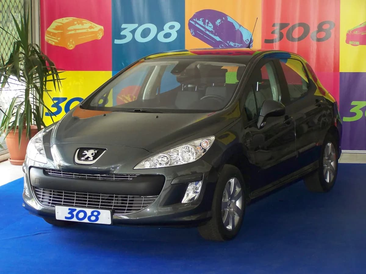 Peugeot 308 T7 (2007-2013) önden görünüm