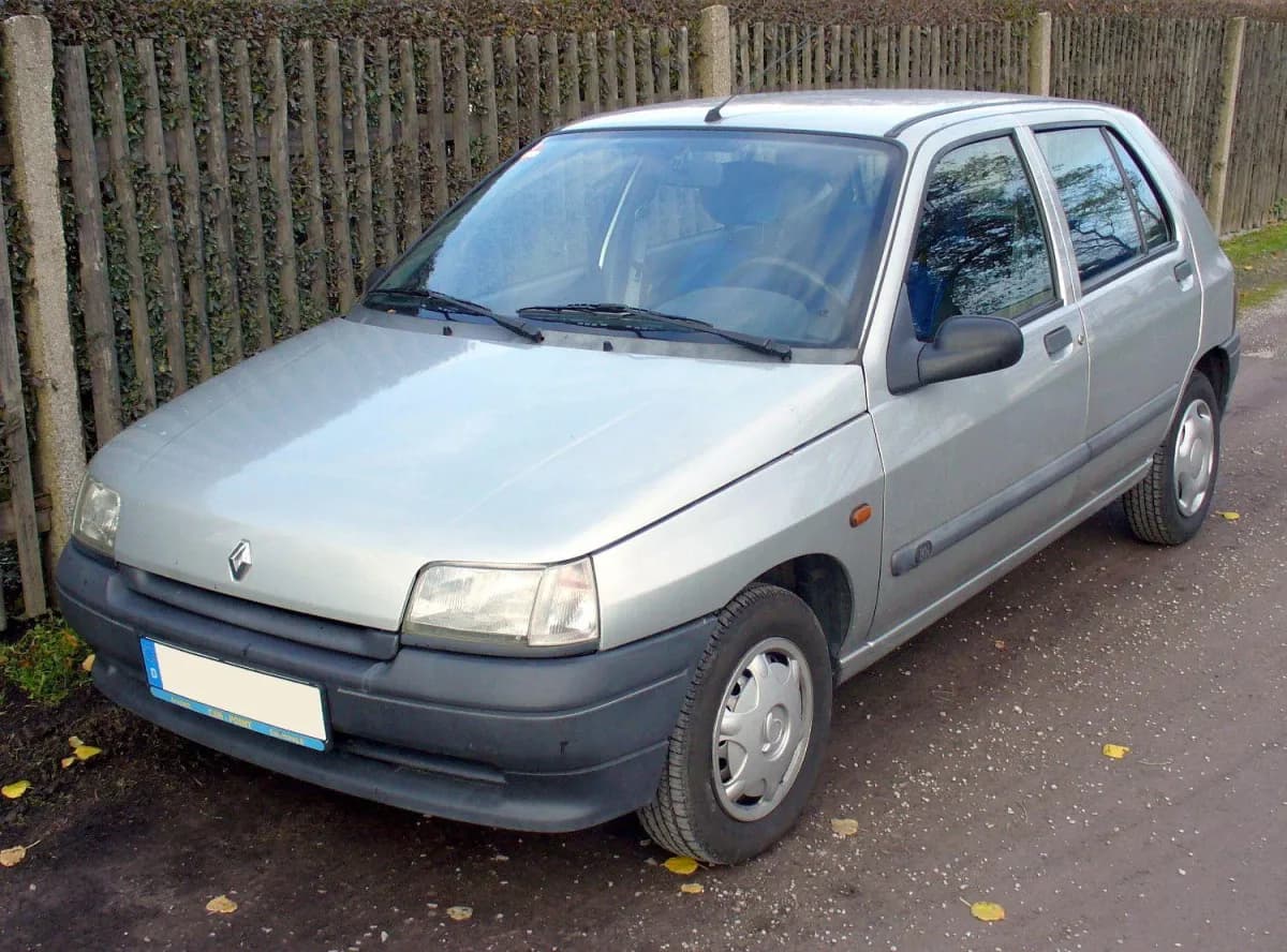 Renault Clio MK1 (1990-1998) önden görünüm