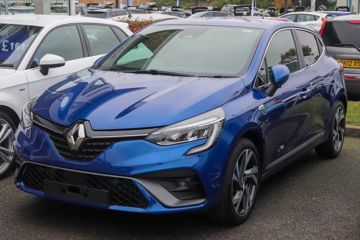Renault Clio MK5 (2019-) önden görünüm