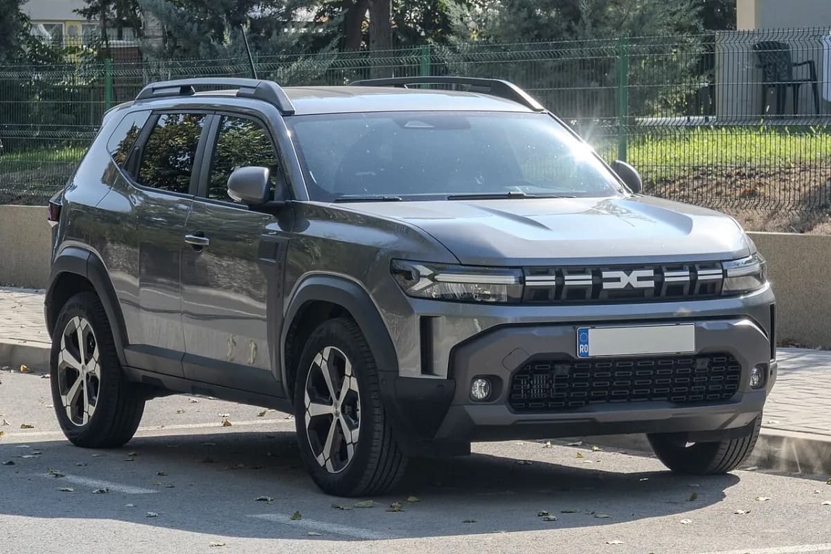 Renault Duster P1310 (2024-) önden görünüm