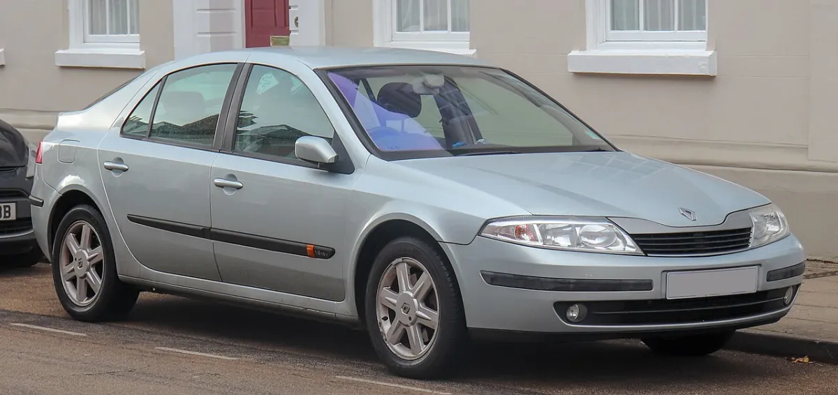 Renault Laguna Laguna II (2001-2007) önden görünüm