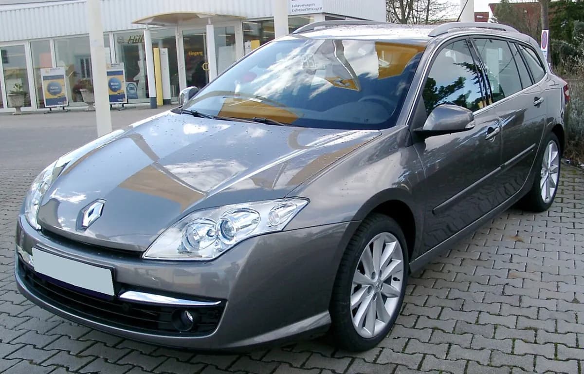 Renault Laguna Laguna III (2007-2015) önden görünüm