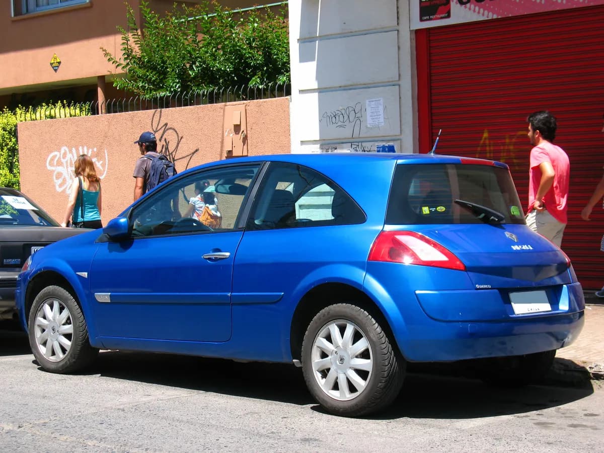 Renault Megane MK2 ph1 (2002-2006) önden görünüm