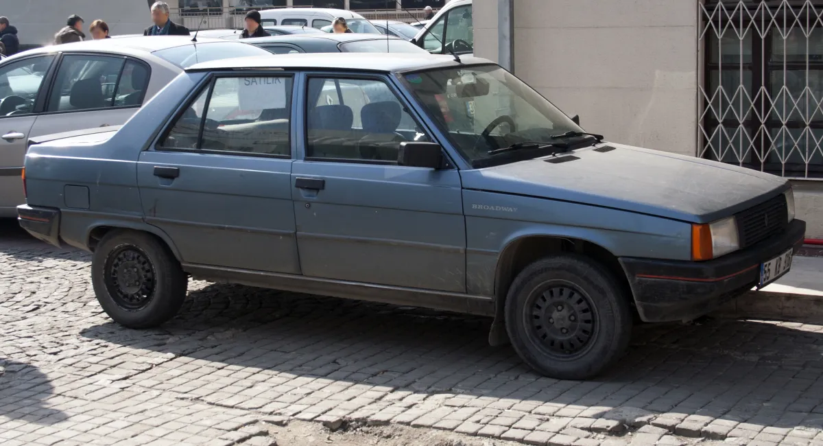 Renault R9 Broadway Broadway (1988-1996) önden görünüm