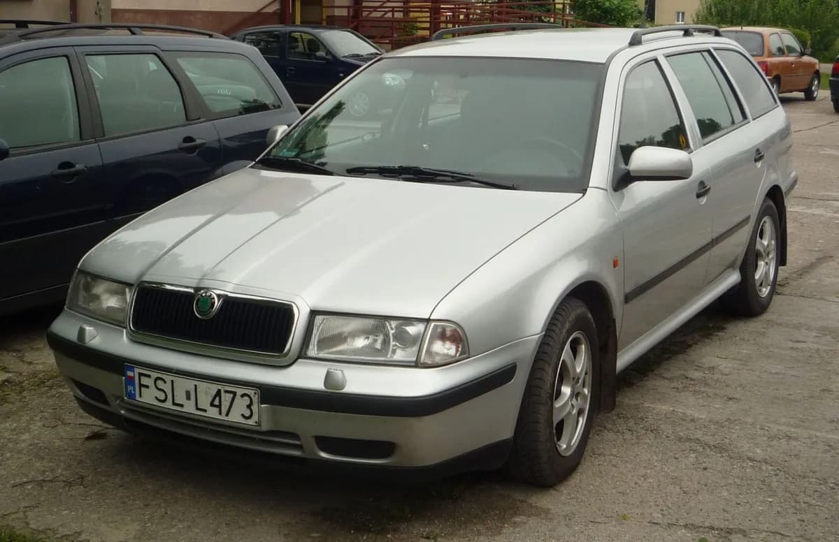 Skoda Octavia 1U (1996-2004) önden görünüm