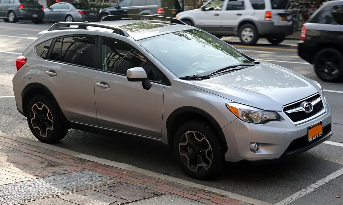 Subaru XV GP (2012-2017) önden görünüm