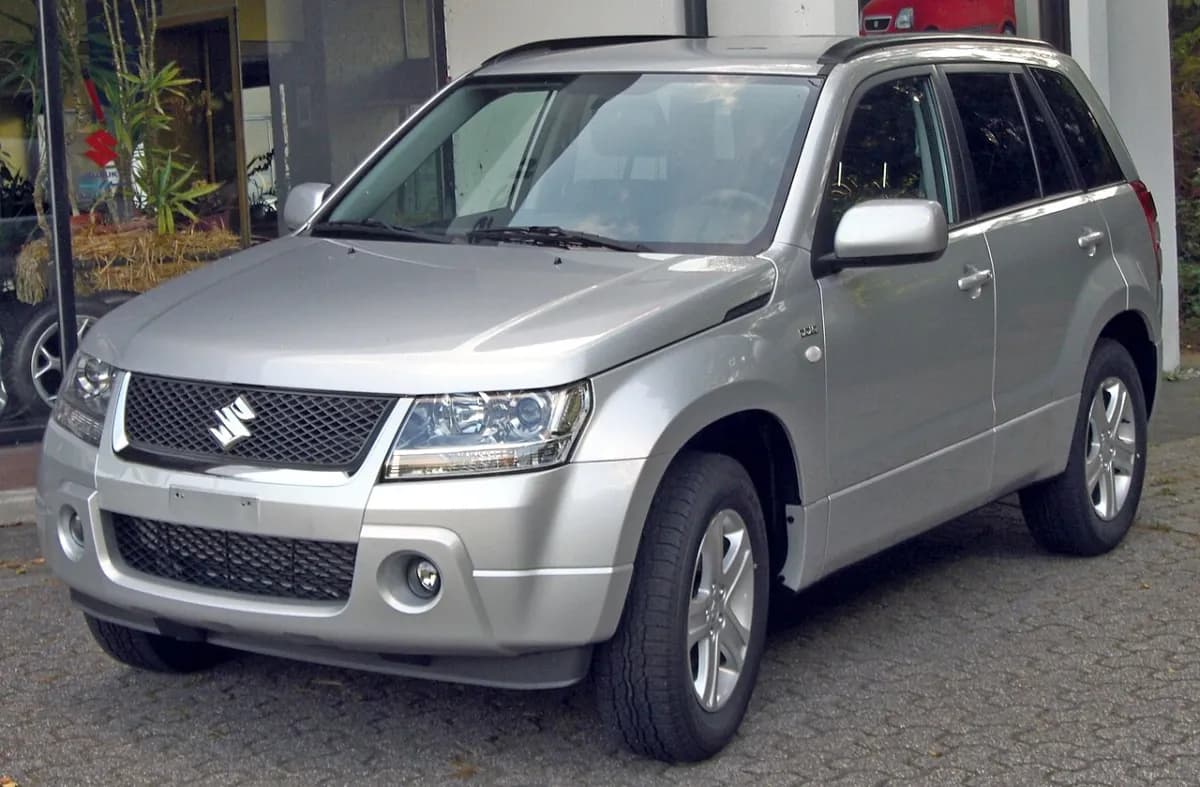 Suzuki Grand Vitara JT (2005-2014) önden görünüm